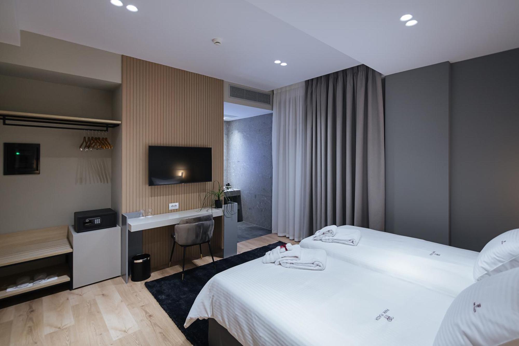 Park Plazza Hotel